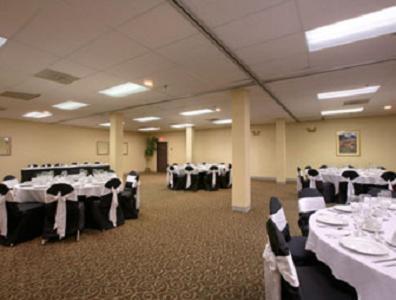 Plaza Hotel And Suites Pine Bluff Restaurant billede