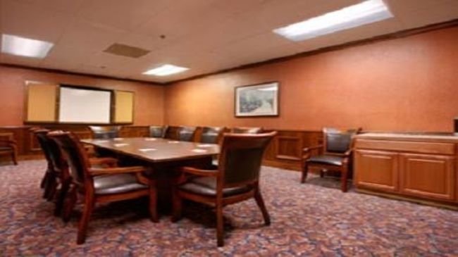 Plaza Hotel And Suites Pine Bluff Faciliteter billede